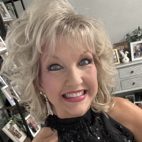 Lynnae Marie Zdansky - Real Estate Agent | SOLD.com